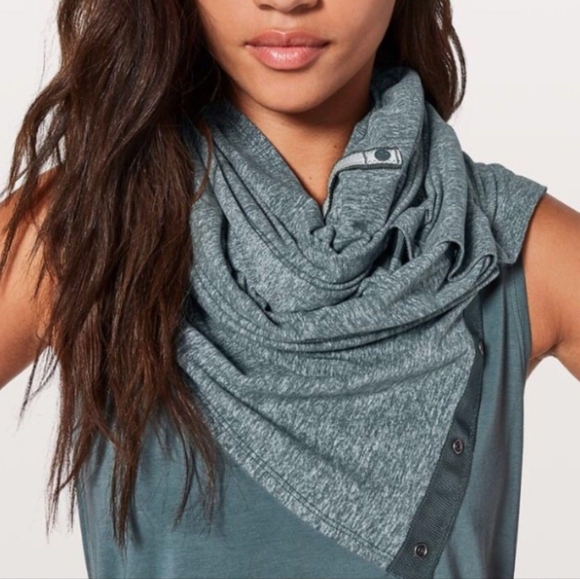 lululemon athletica Accessories - Lululemon Vinyasa Scarf *Rulu🔥
